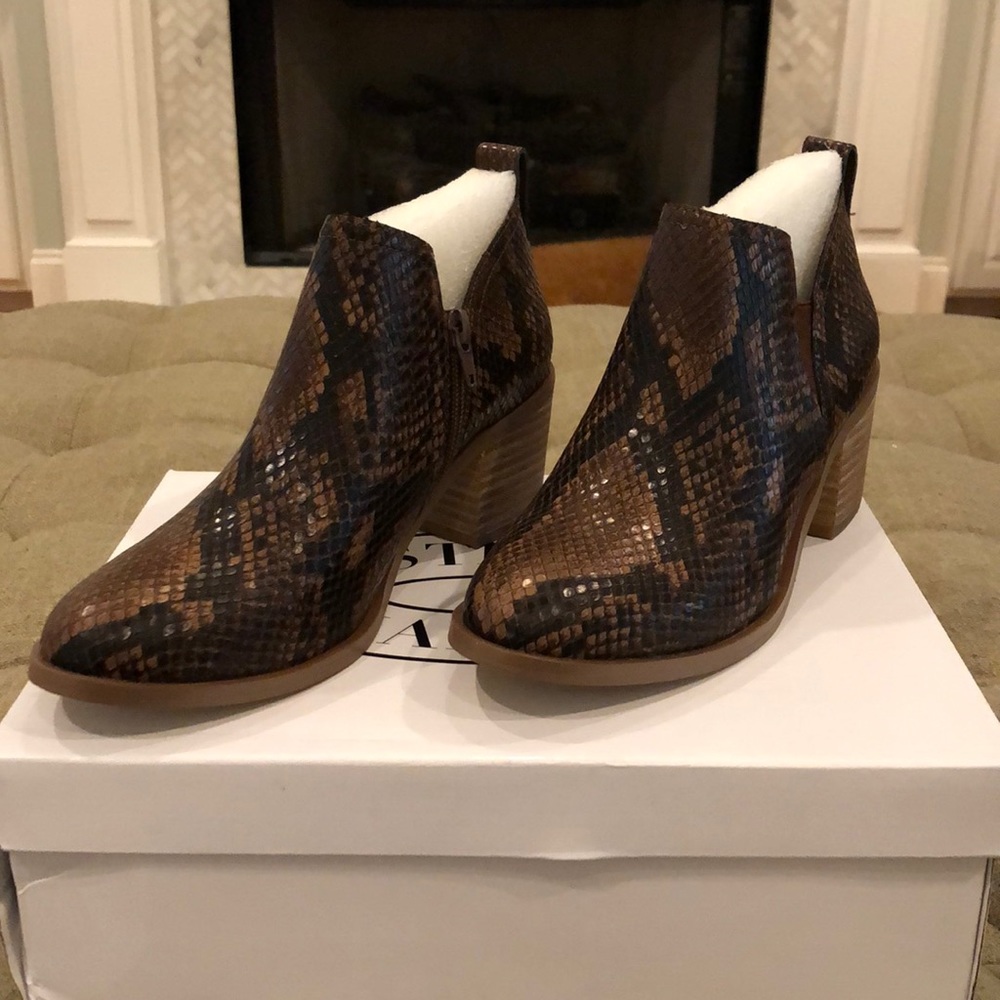 Steve Madden Rader Bootie. Women’s size 7.5 NEW.